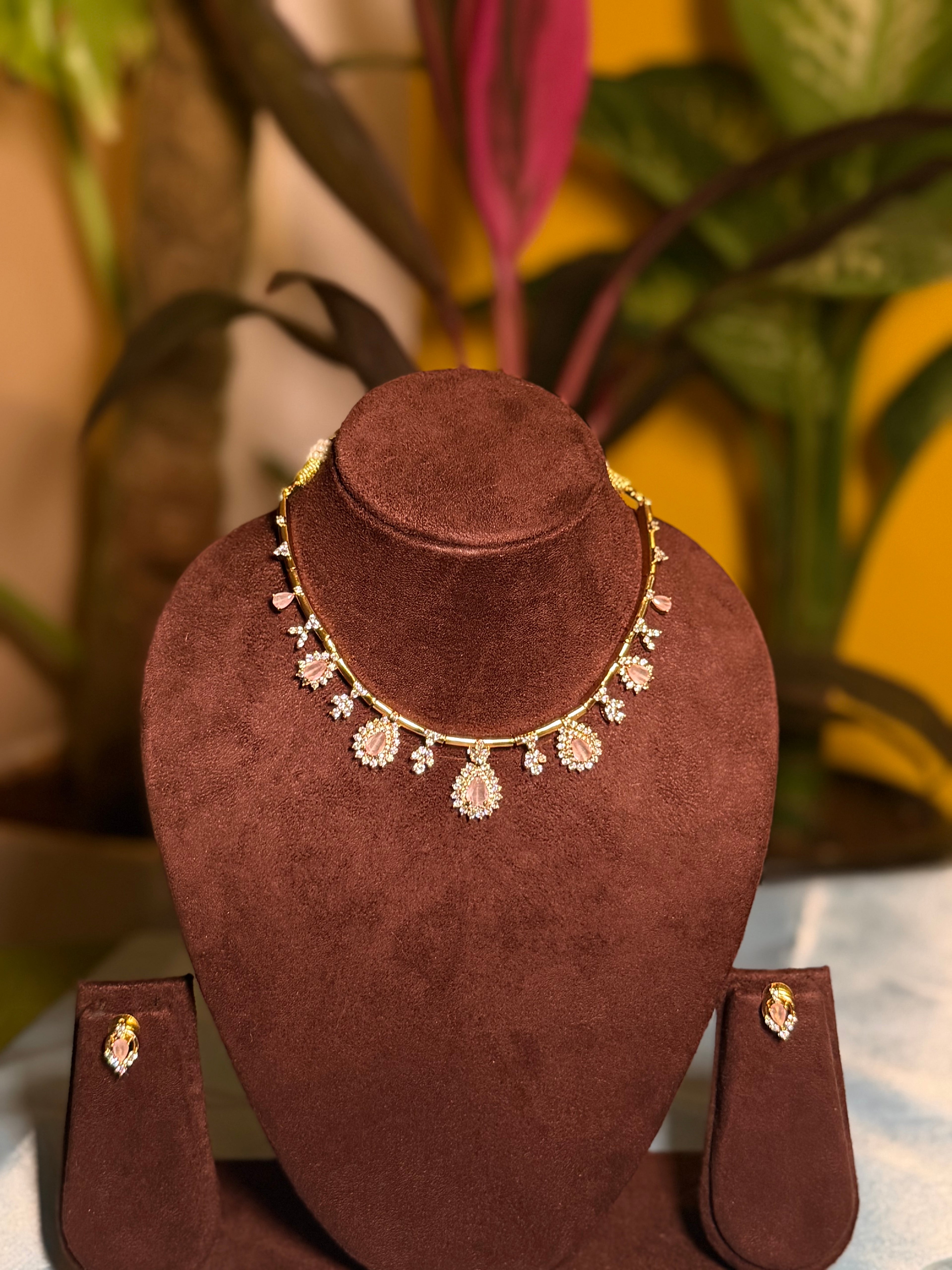Dew Drop Hasli Necklace