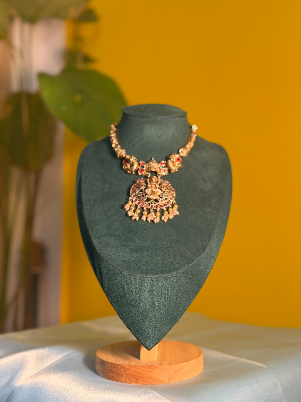 Rajarajeshwari Heritage Pendant Choker