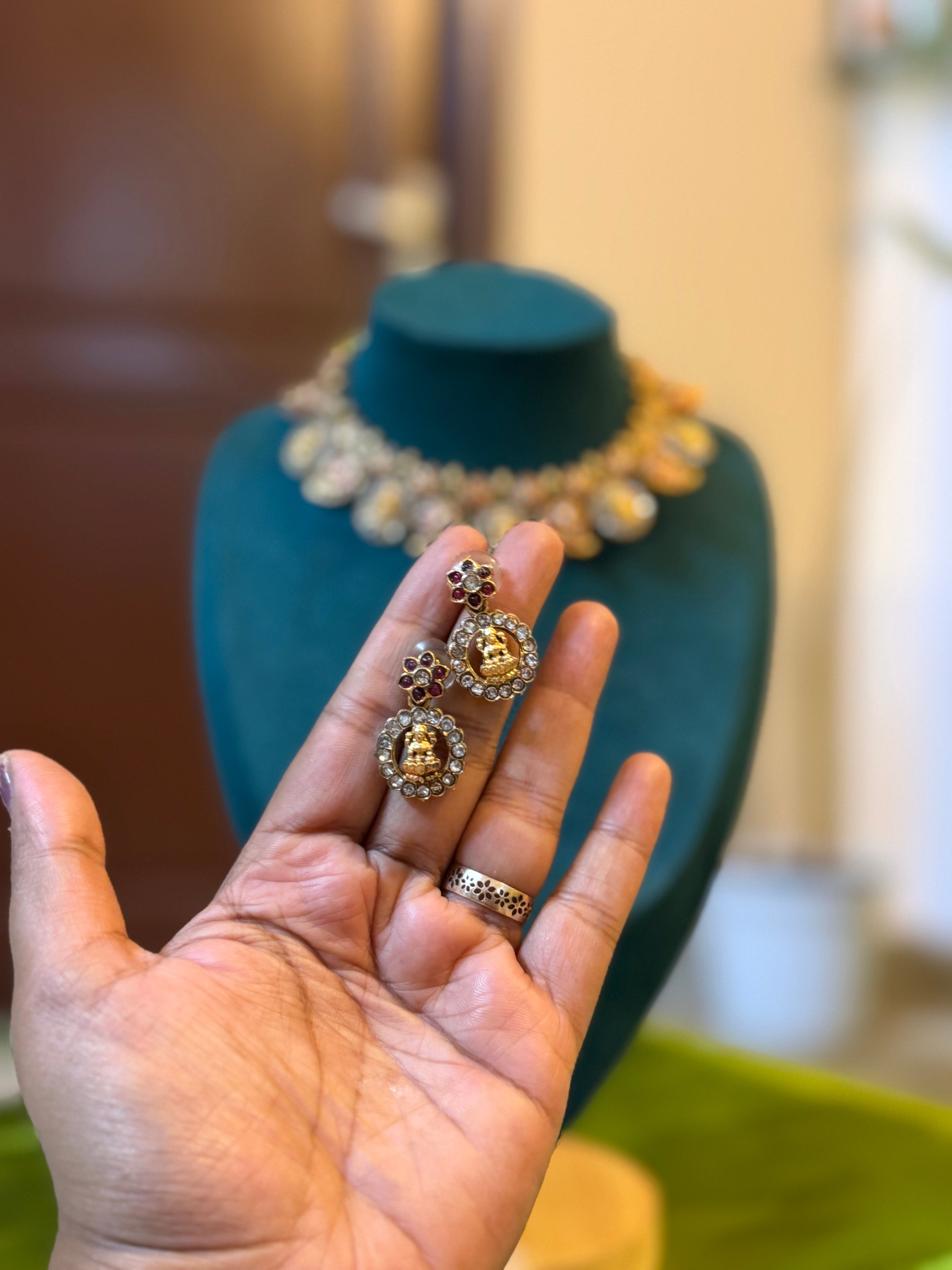 Navaratna Lakshmi Manga Choker