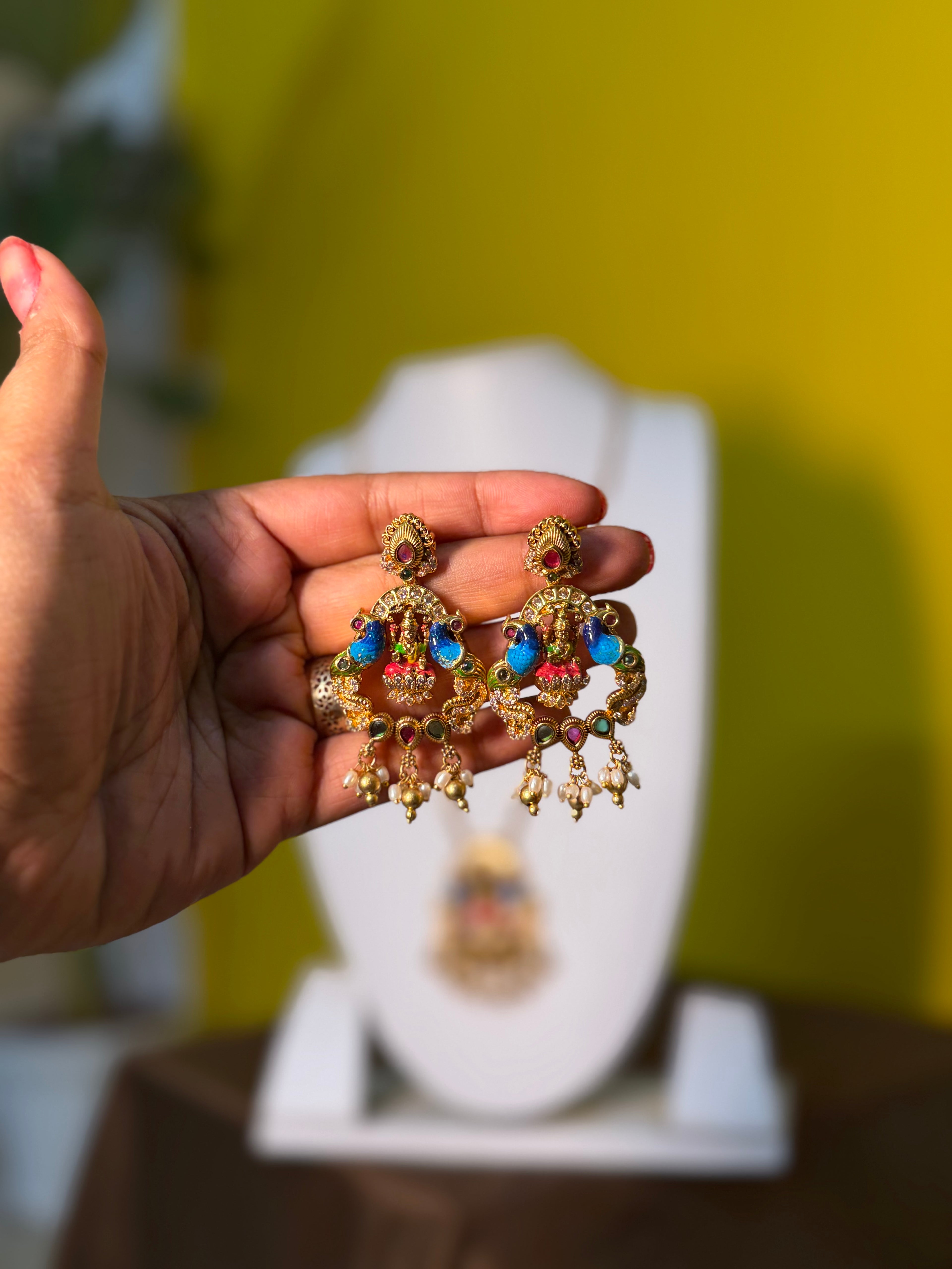 Lakshmi Mayura Temple Pendant Set