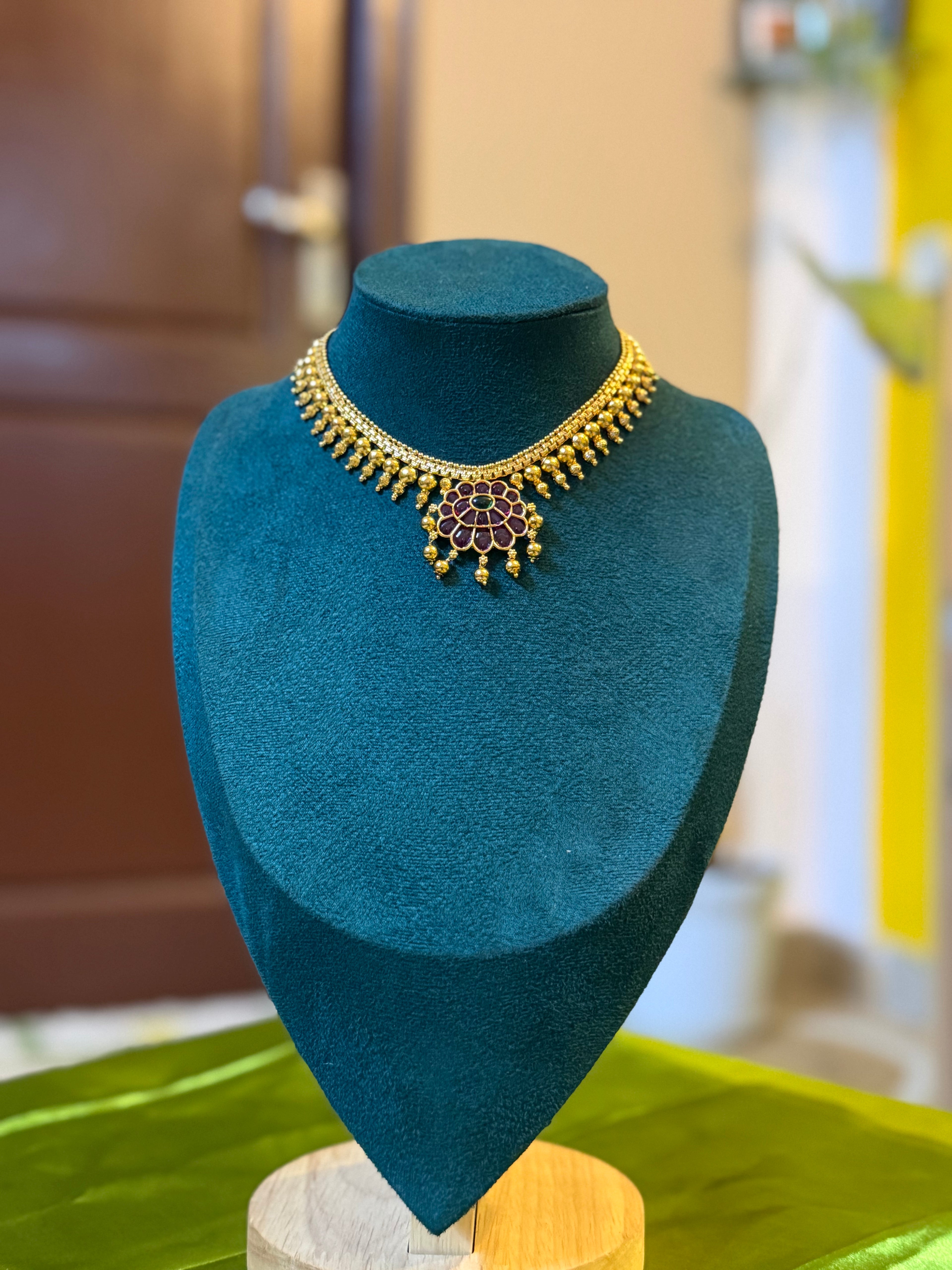 Kemp Floral Pendant Temple Choker
