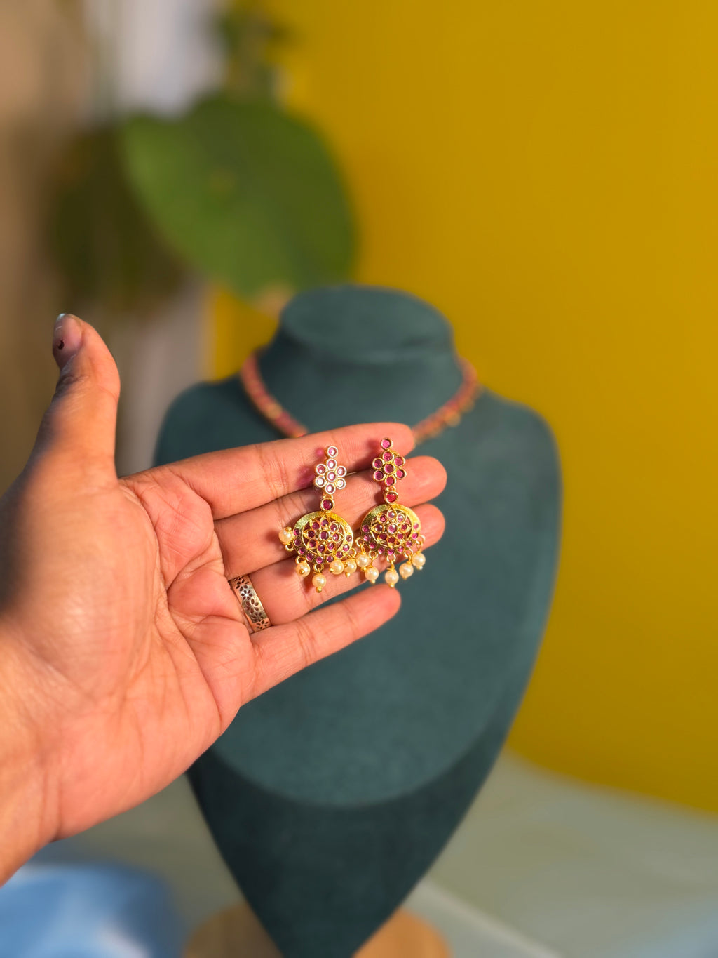 Attigai Dotted Necklace
