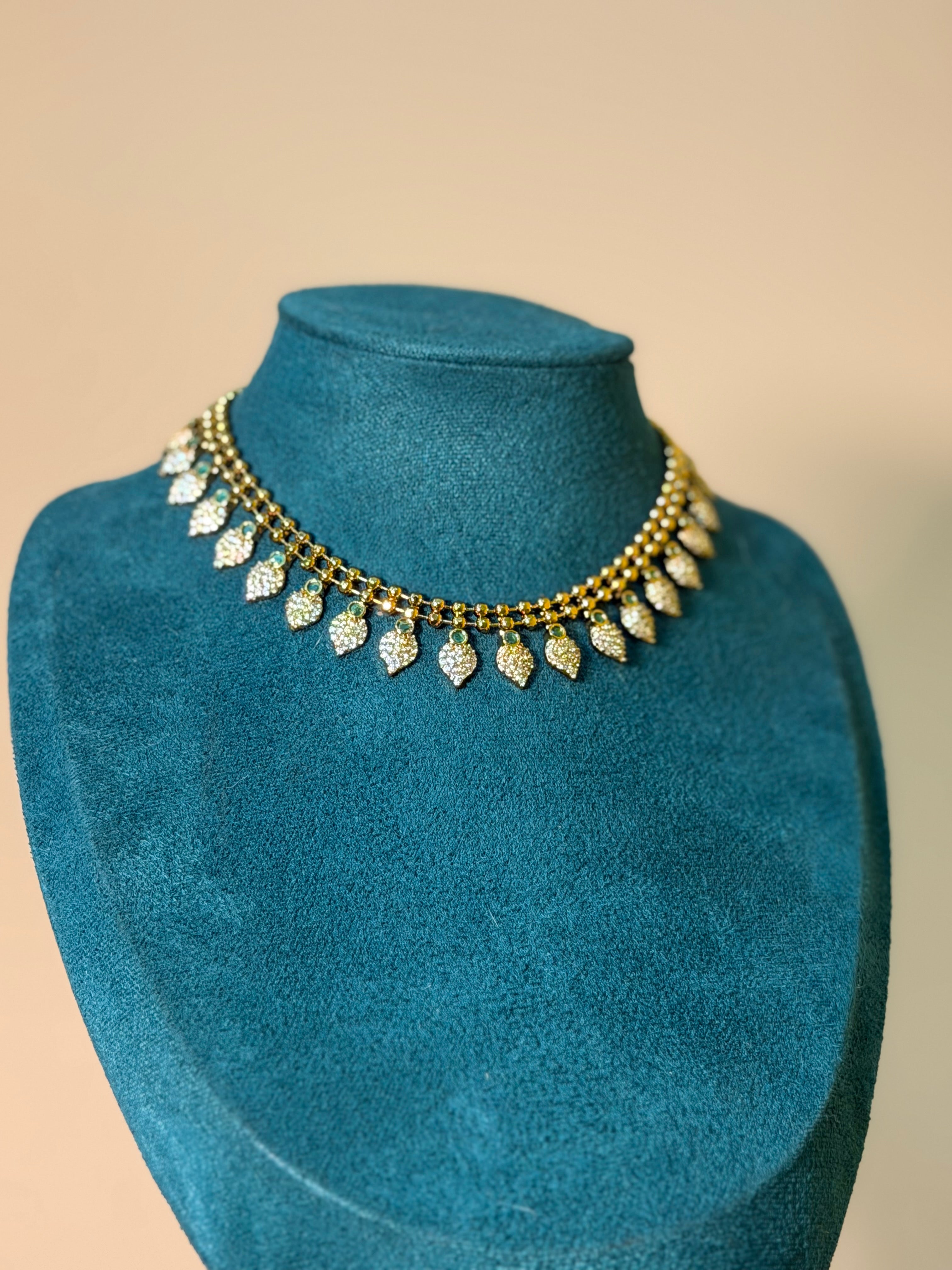 Emerald Dewdrop Diamond Necklace