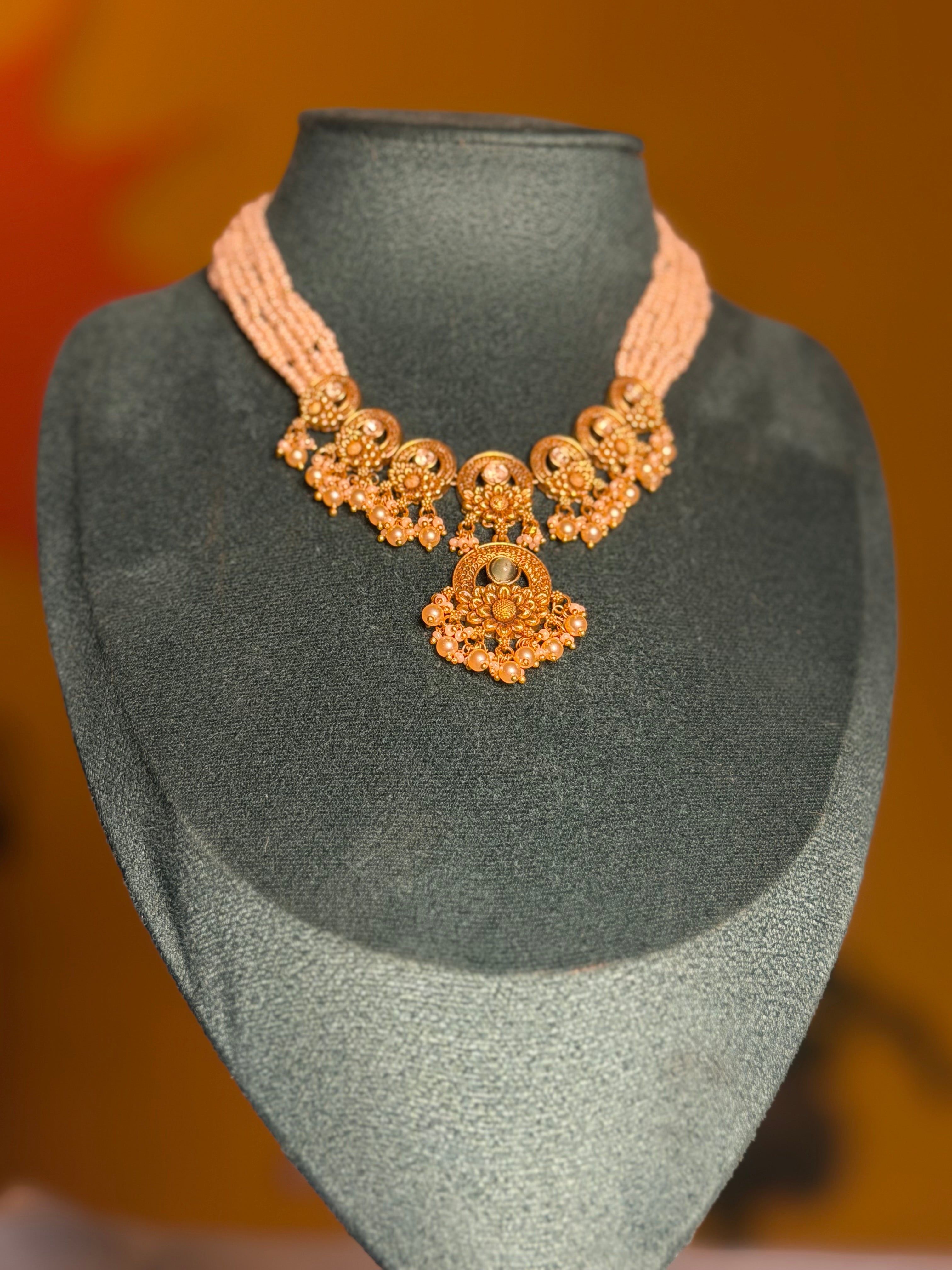 Gulnaar Pearl Necklace