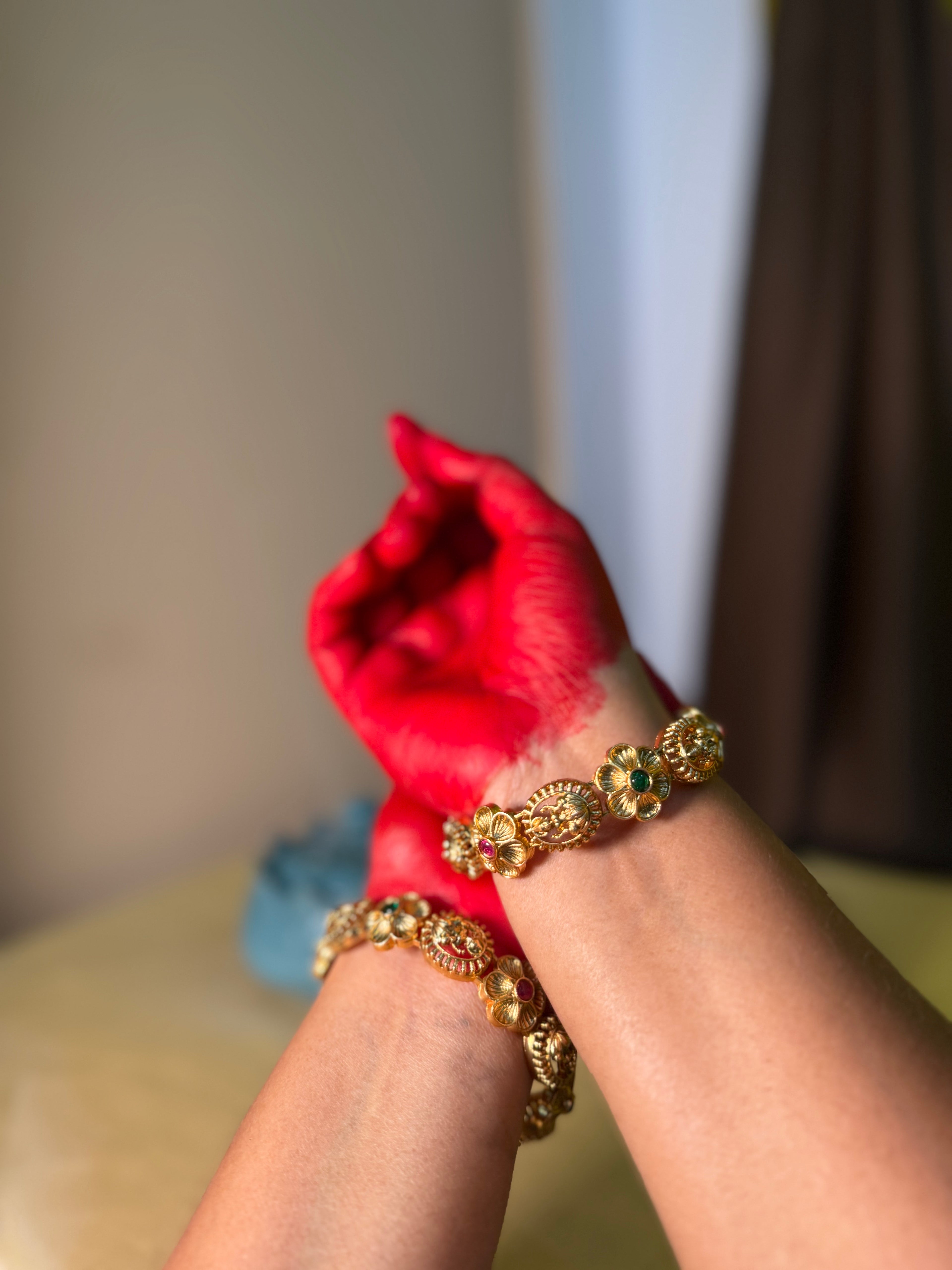 Navaratna Bloom Heritage Bangle