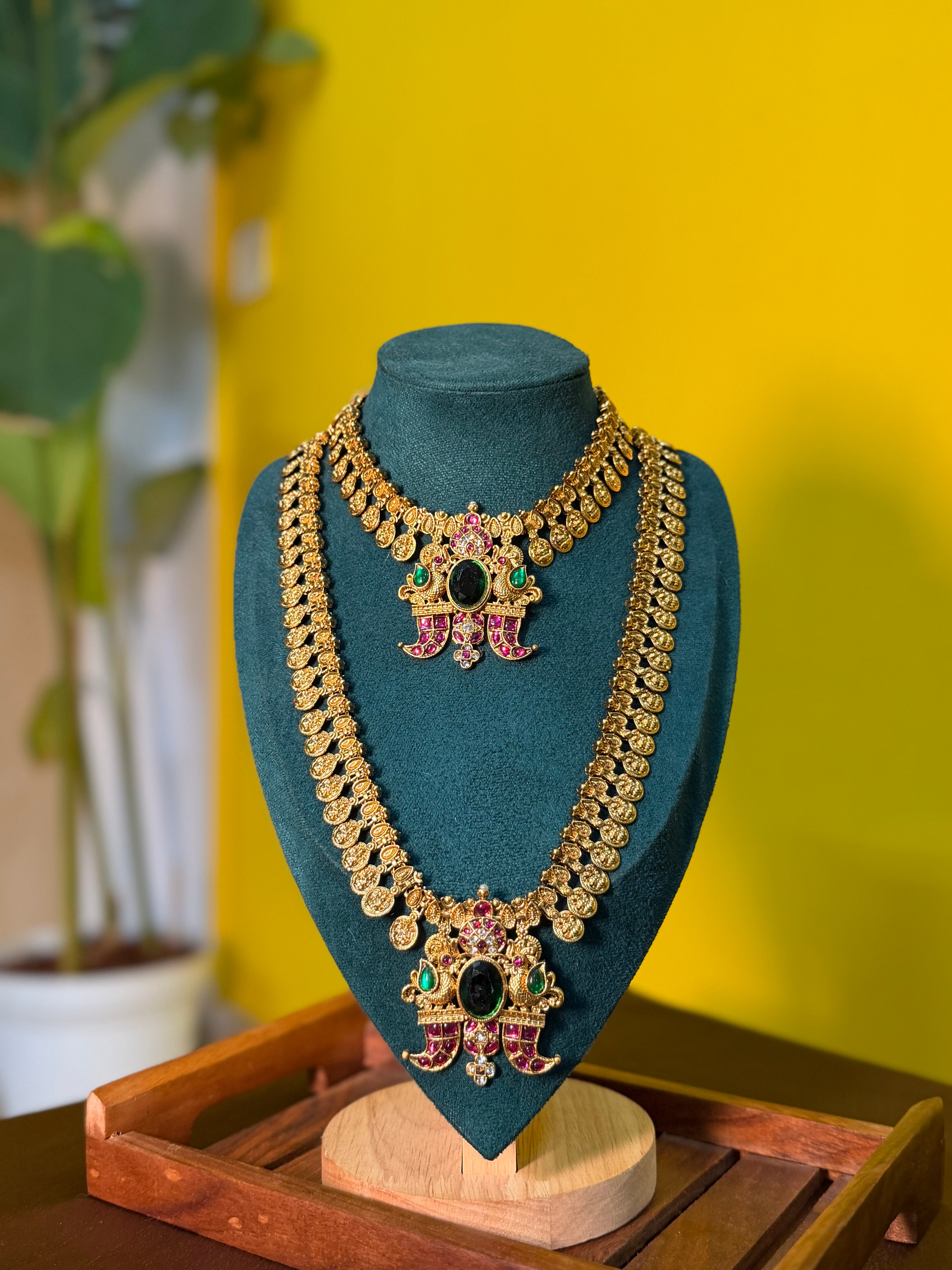Rajwadi Emerald Bridal Set