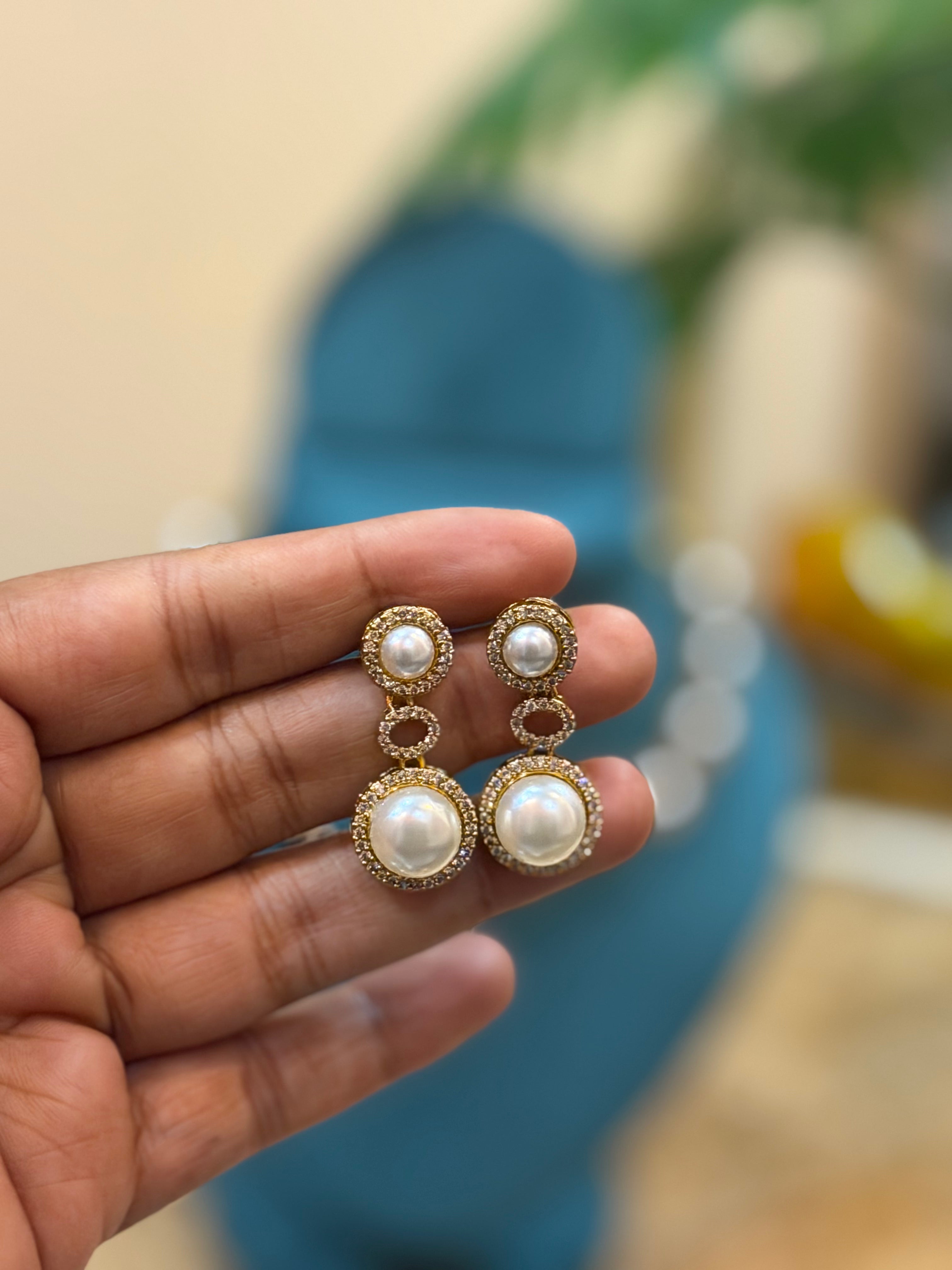 Pearl Aura Necklace