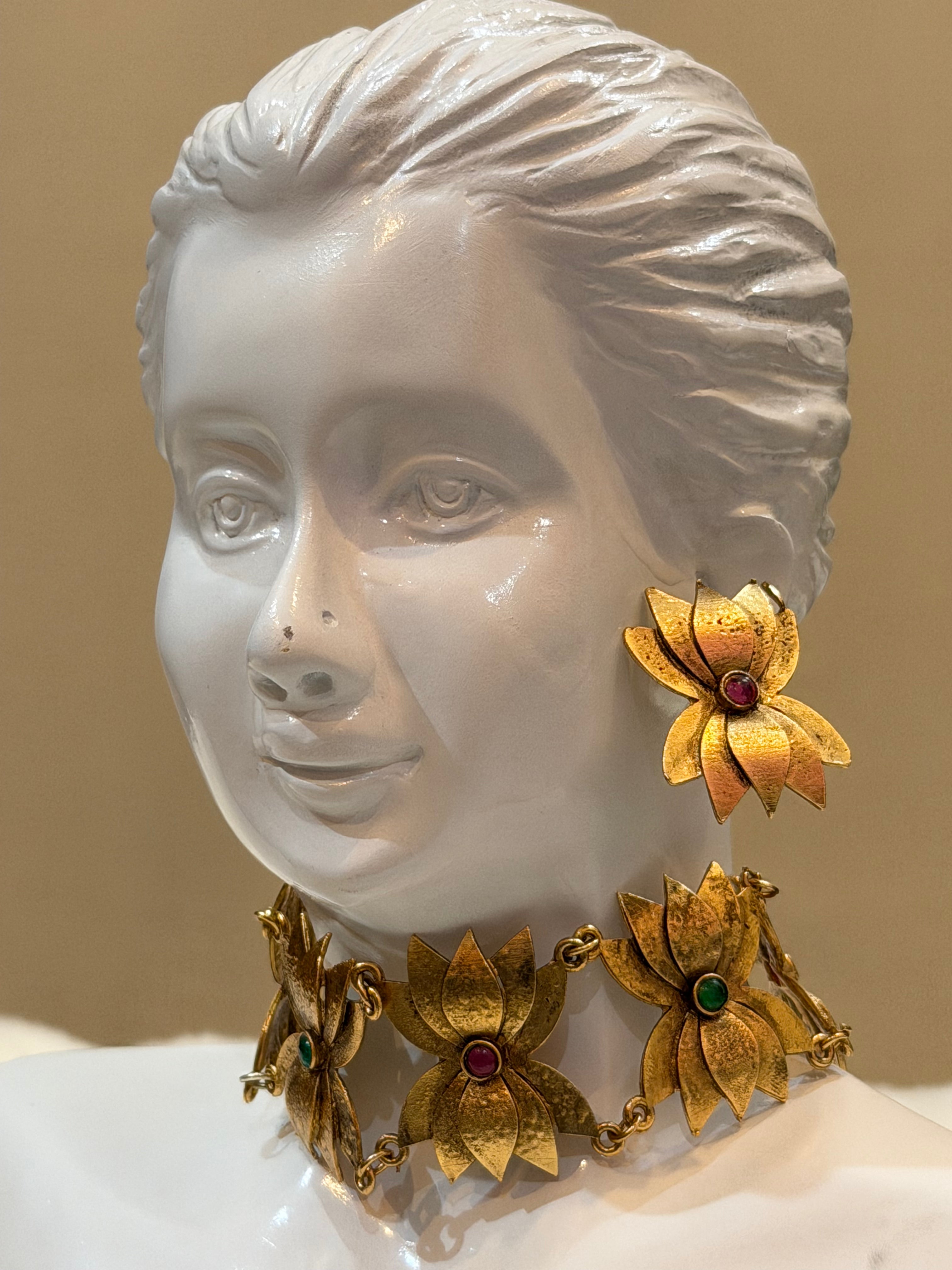 Antique Lotus Motif Choker Set