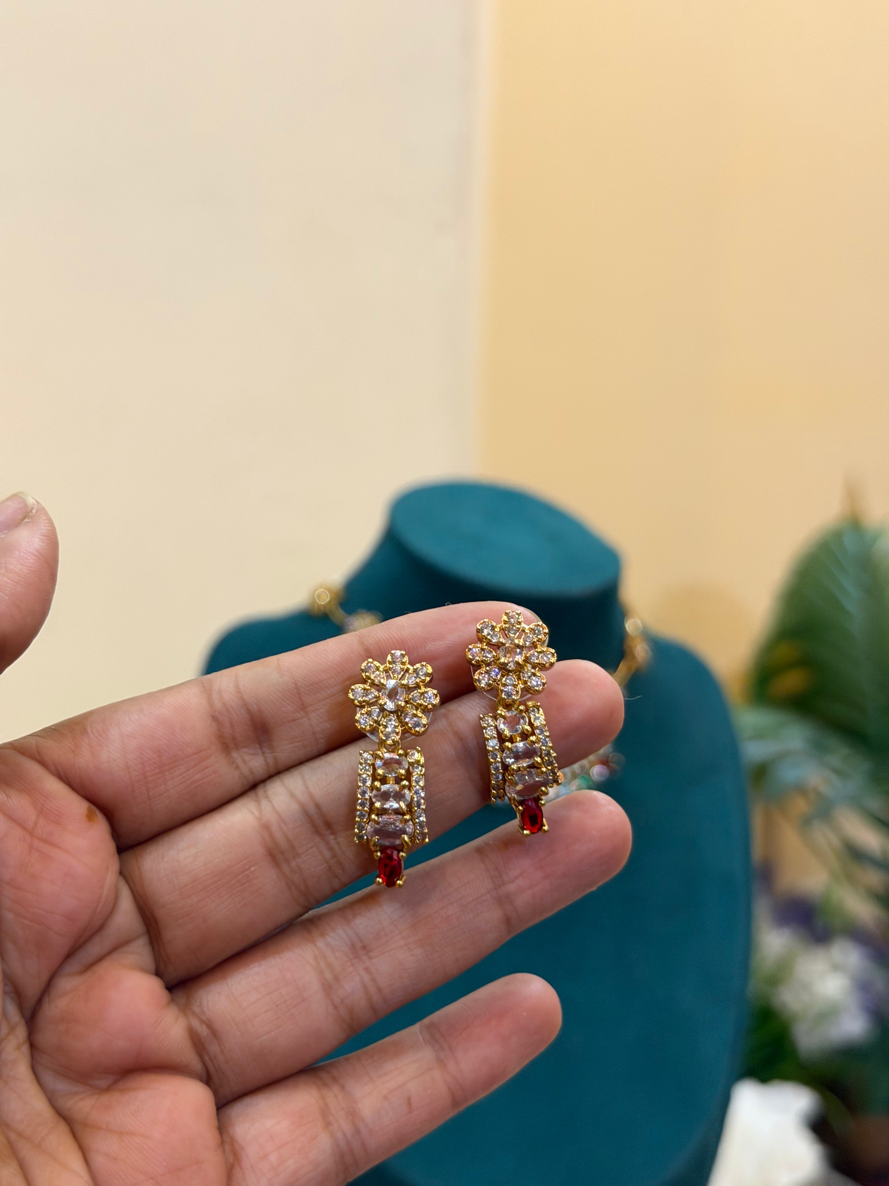 Flower Navarathana Pendant Necklace