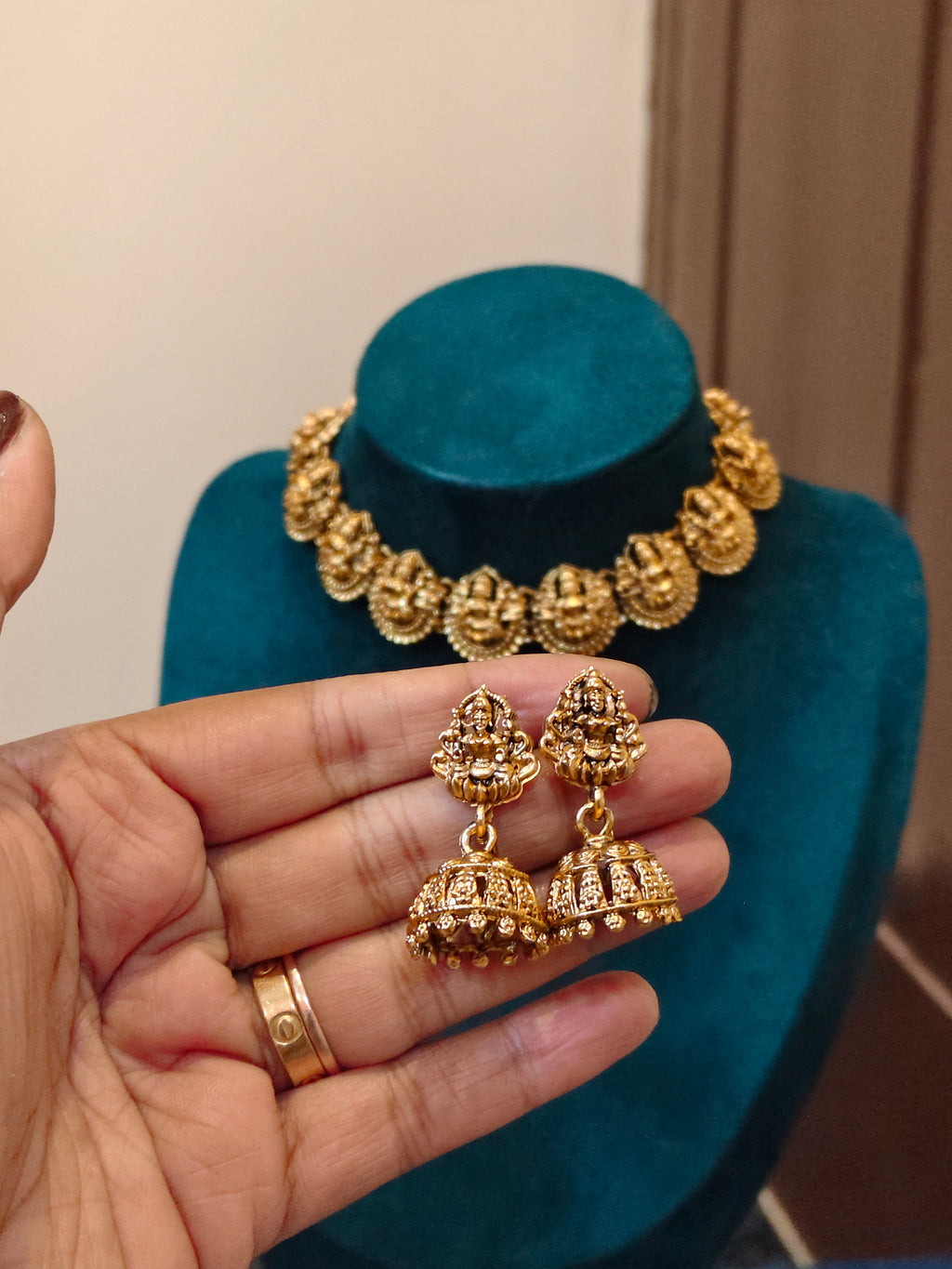 Lakshmi Nagas Choker
