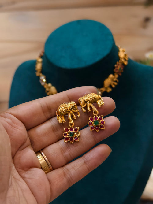 Cute Elephant Design Choker