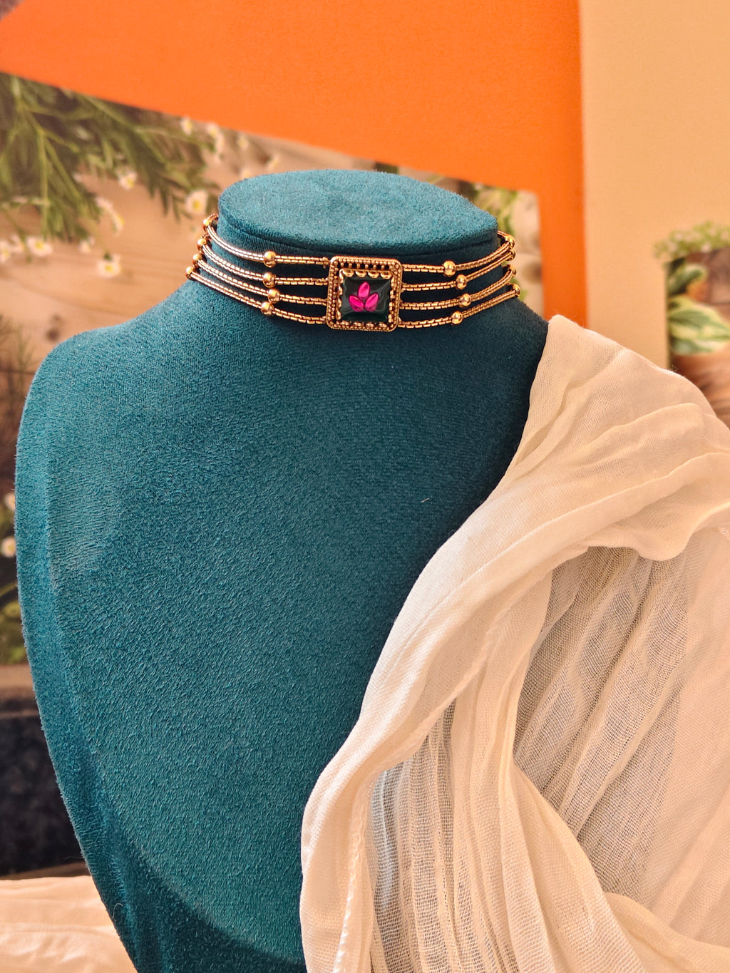 Green-Rasin Crafted Choker set