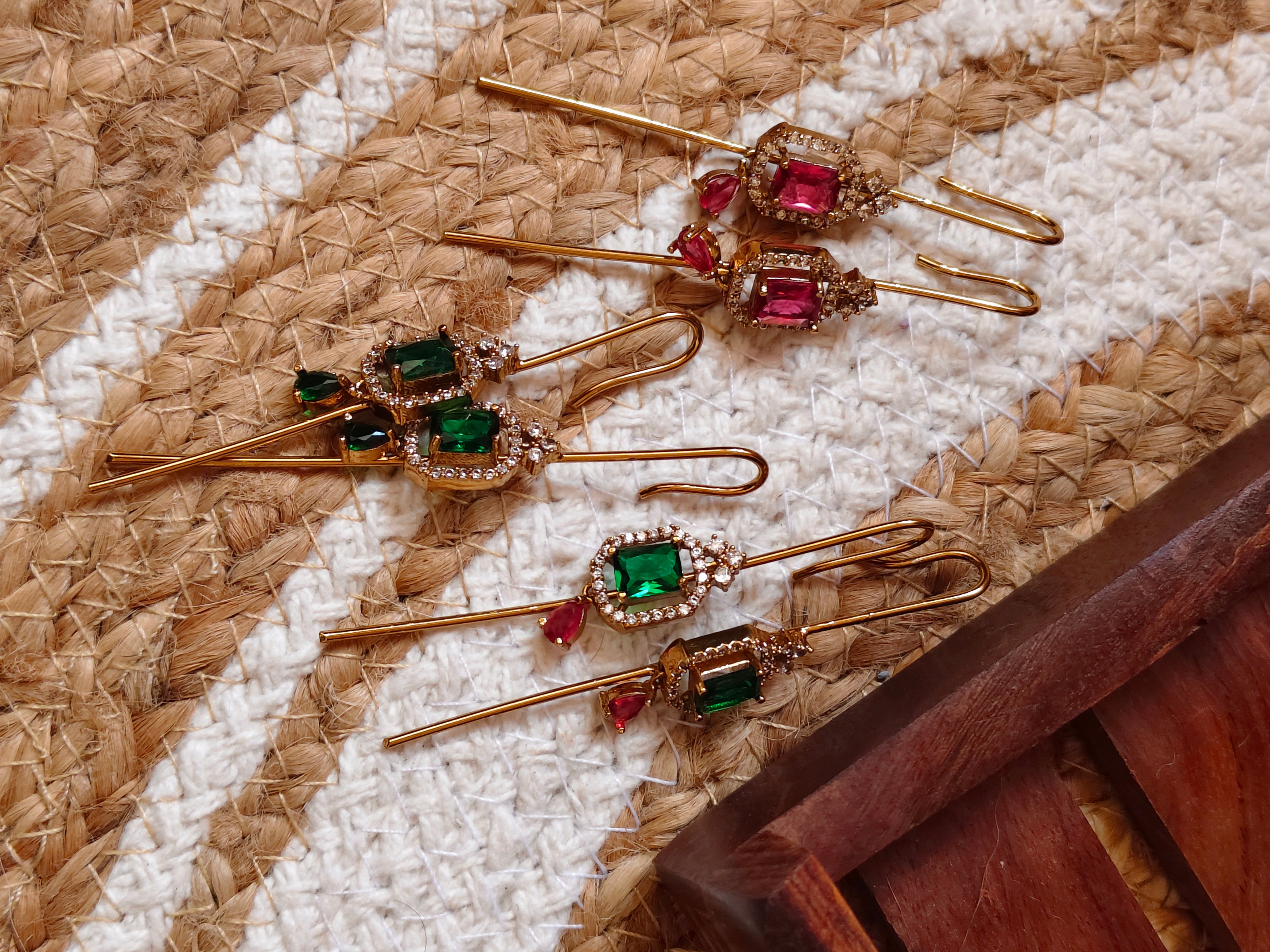AD stone Earcuffs