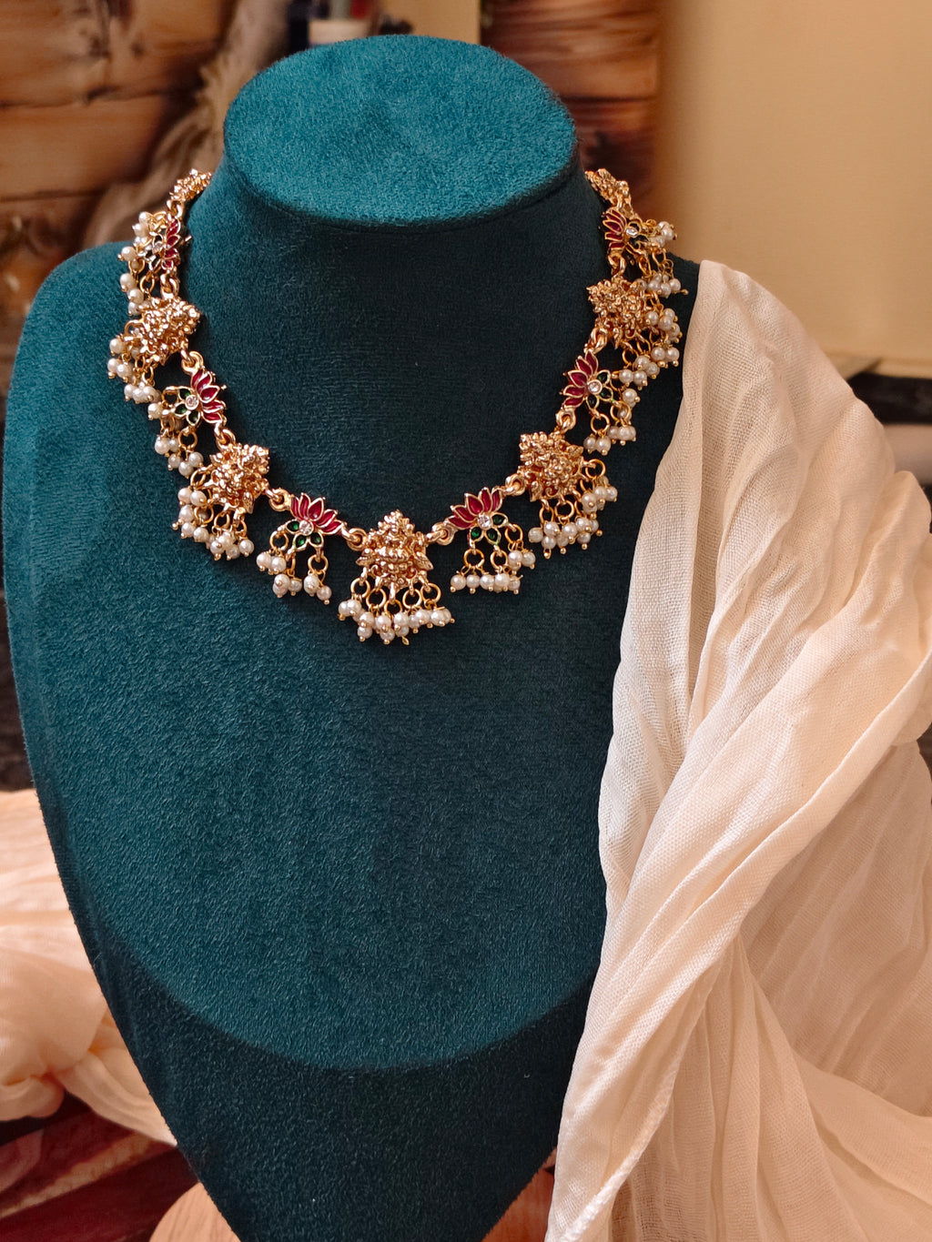 White Beads Lakshmi Lotus set