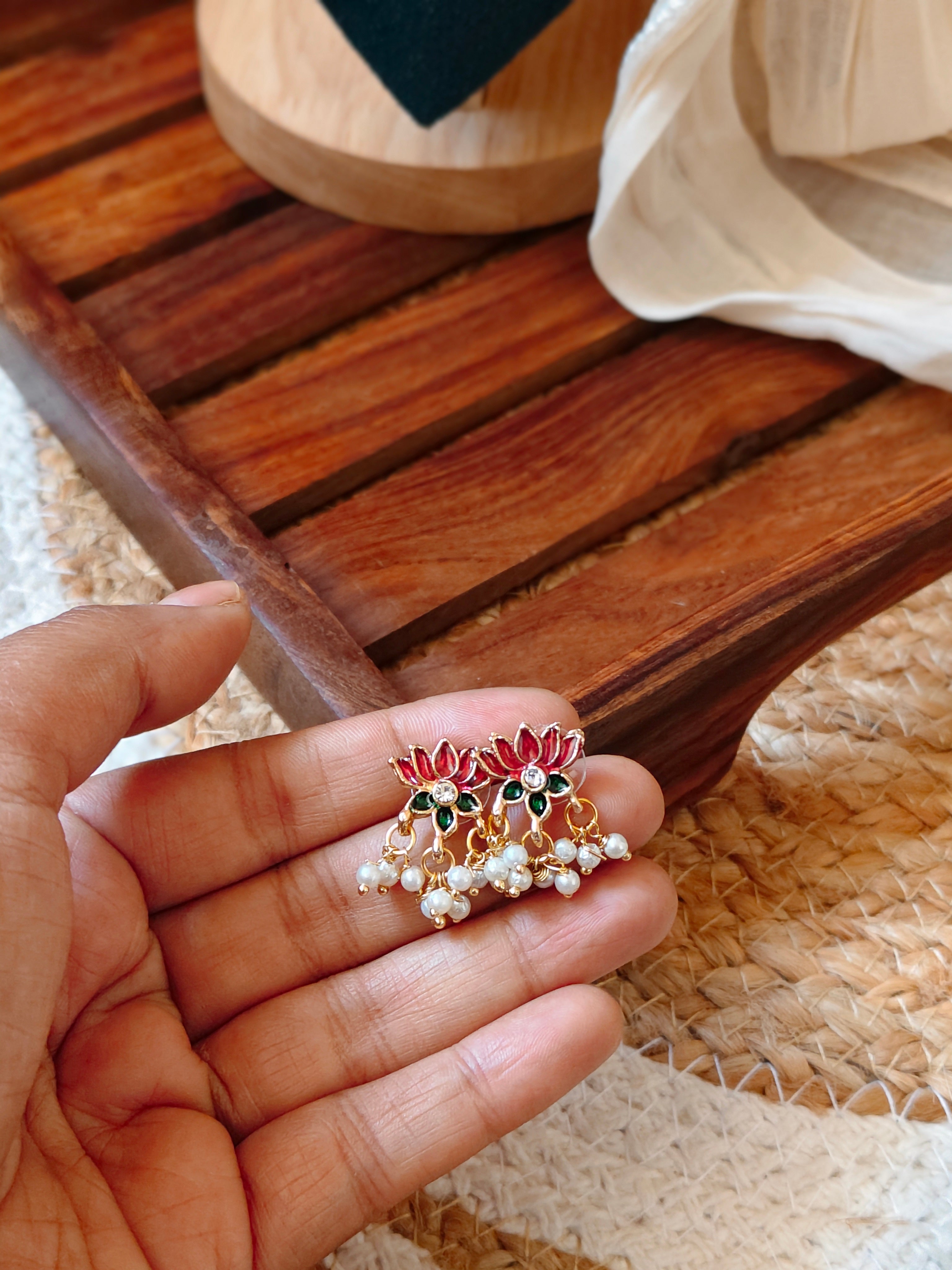 White Beads Lakshmi Lotus set