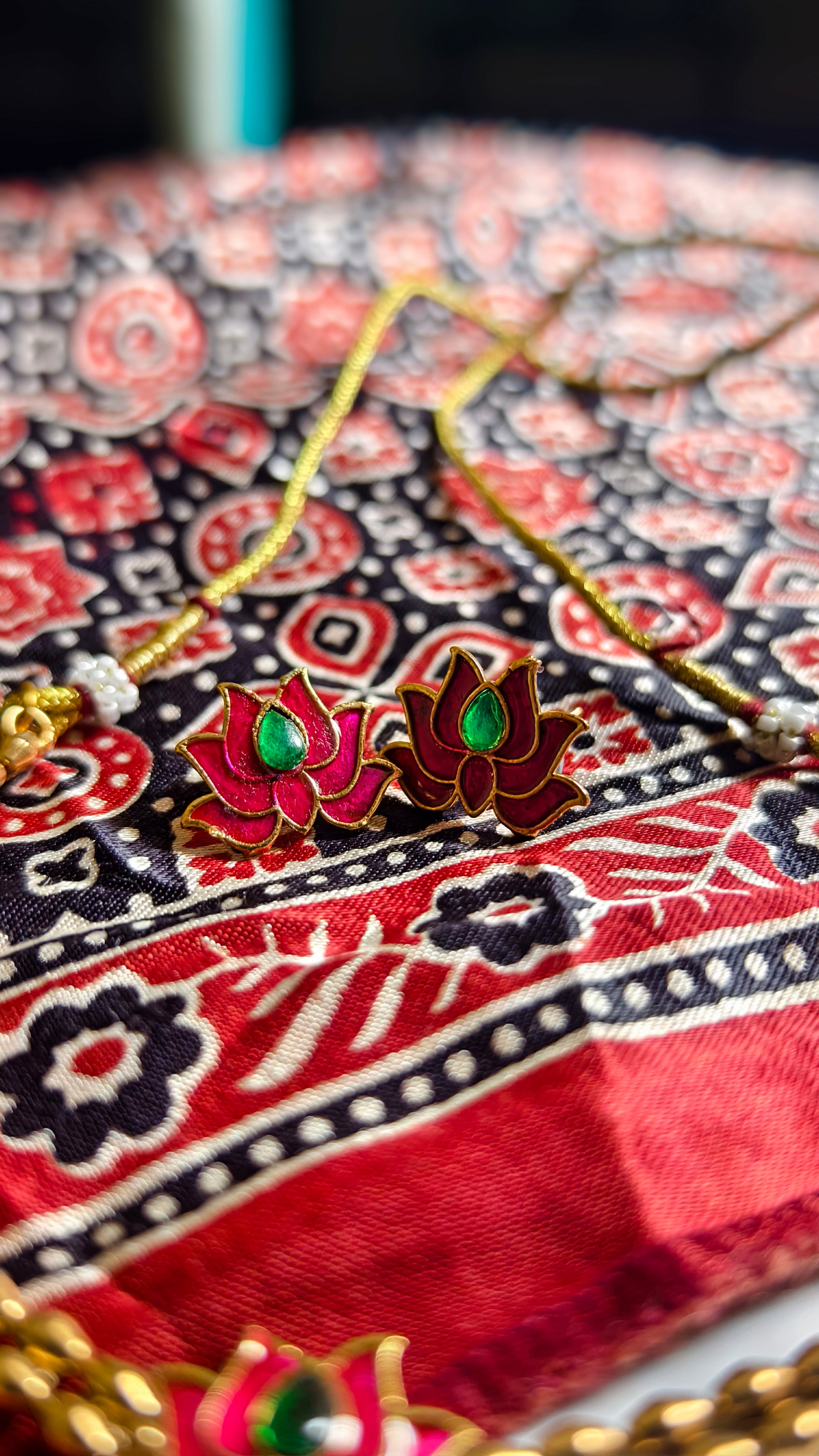 Bead Style Lotus Neckale