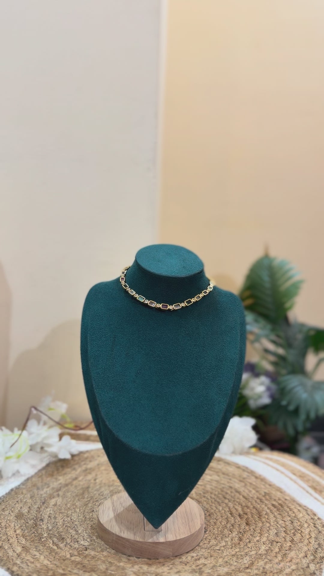 Navarathna  Stone Ad choket